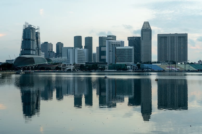 singapore-marina-bay-skyline-early-morning-2026-03-17-23-47-23-utc